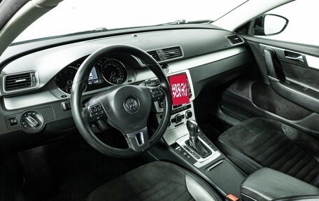 Volkswagen Passat B7, 2011 год, 749 898 рублей, 11 фотография