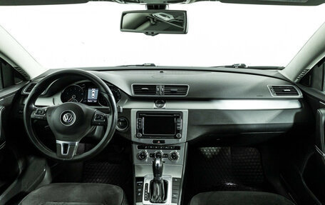 Volkswagen Passat B7, 2011 год, 749 898 рублей, 13 фотография