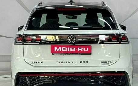 Volkswagen Tiguan II, 2025 год, 4 929 000 рублей, 6 фотография
