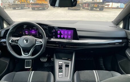 Volkswagen Golf VIII, 2021 год, 2 140 000 рублей, 10 фотография