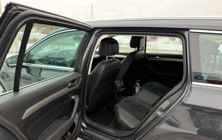 Volkswagen Passat B8 рестайлинг, 2018 год, 2 050 000 рублей, 30 фотография