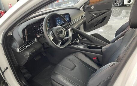 Hyundai Elantra, 2022 год, 1 480 000 рублей, 4 фотография