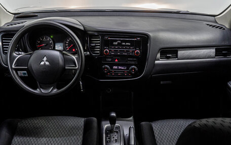 Mitsubishi Outlander III рестайлинг 3, 2012 год, 1 330 000 рублей, 16 фотография