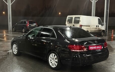 Mercedes-Benz E-Класс, 2012 год, 1 245 000 рублей, 4 фотография