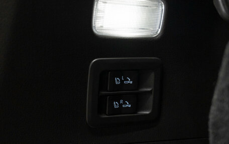 Toyota Land Cruiser, 2025 год, 15 500 000 рублей, 34 фотография