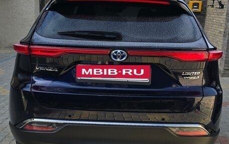 Toyota Venza, 2021 год, 4 000 000 рублей, 7 фотография