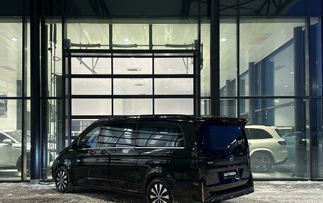 Mercedes-Benz Vito, 2024 год, 9 350 000 рублей, 2 фотография