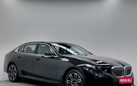 BMW 5 серия, 2025 год, 8 850 000 рублей, 3 фотография