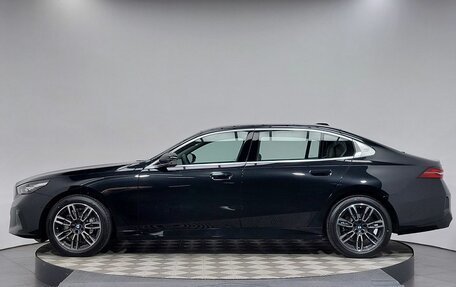 BMW 5 серия, 2025 год, 8 850 000 рублей, 8 фотография