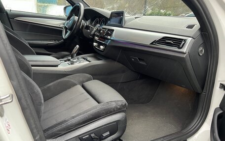 BMW 5 серия, 2018 год, 3 050 000 рублей, 19 фотография