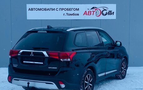 Mitsubishi Outlander III рестайлинг 3, 2019 год, 1 890 000 рублей, 7 фотография