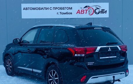 Mitsubishi Outlander III рестайлинг 3, 2019 год, 1 890 000 рублей, 5 фотография