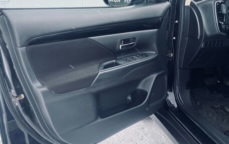 Mitsubishi Outlander III рестайлинг 3, 2019 год, 1 890 000 рублей, 18 фотография