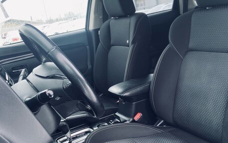 Mitsubishi Outlander III рестайлинг 3, 2019 год, 1 890 000 рублей, 11 фотография