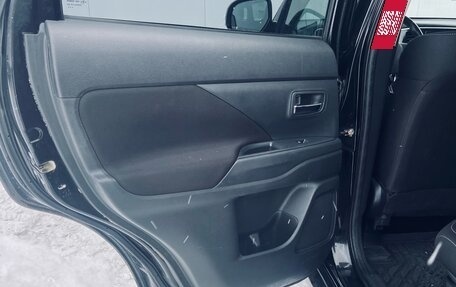 Mitsubishi Outlander III рестайлинг 3, 2019 год, 1 890 000 рублей, 19 фотография