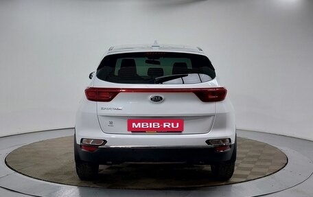 KIA Sportage IV рестайлинг, 2018 год, 1 999 000 рублей, 6 фотография