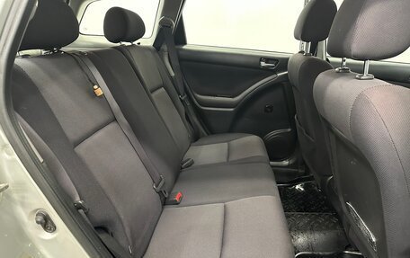 Toyota Matrix, 2003 год, 539 000 рублей, 10 фотография