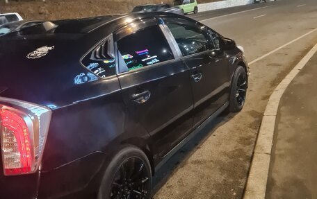 Toyota Prius, 2015 год, 1 380 000 рублей, 5 фотография