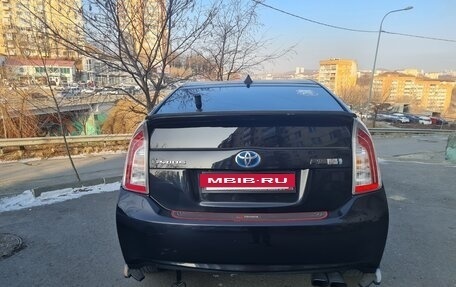 Toyota Prius, 2015 год, 1 380 000 рублей, 8 фотография