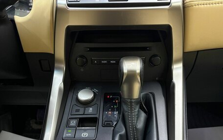 Lexus NX I, 2017 год, 2 999 000 рублей, 12 фотография