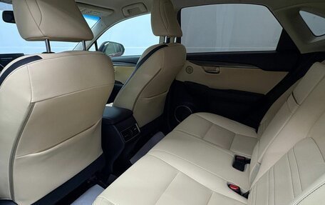 Lexus NX I, 2017 год, 2 999 000 рублей, 17 фотография