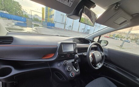 Toyota Sienta II, 2022 год, 1 550 000 рублей, 9 фотография