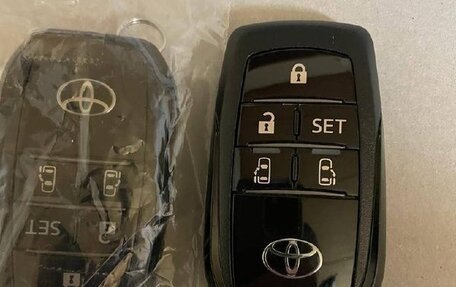 Toyota Sienta II, 2022 год, 1 550 000 рублей, 14 фотография