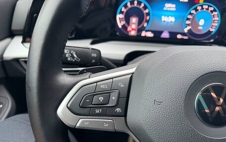 Volkswagen Golf VIII, 2022 год, 2 342 000 рублей, 25 фотография