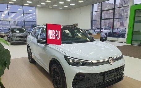 Volkswagen Tiguan, 2025 год, 4 950 000 рублей, 6 фотография