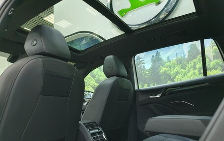 Volkswagen Tiguan, 2025 год, 4 950 000 рублей, 15 фотография