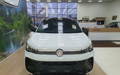 Volkswagen Tiguan, 2025 год, 4 950 000 рублей, 7 фотография