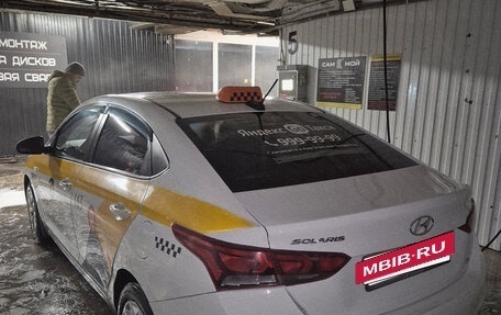 Hyundai Solaris II рестайлинг, 2019 год, 900 000 рублей, 2 фотография