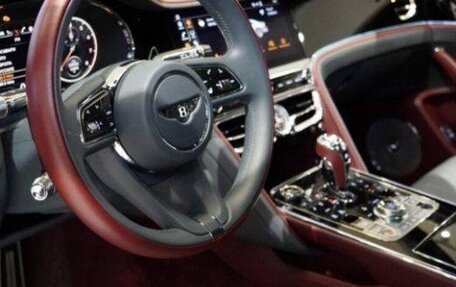 Bentley Flying Spur, 2022 год, 29 990 000 рублей, 3 фотография