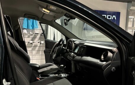 Toyota RAV4, 2017 год, 2 650 000 рублей, 10 фотография