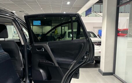 Toyota RAV4, 2017 год, 2 650 000 рублей, 11 фотография