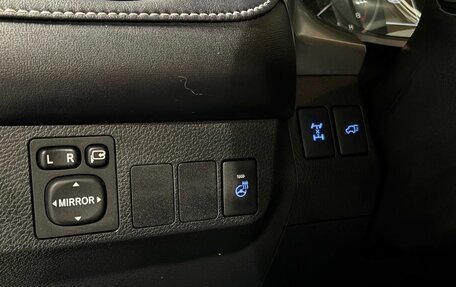 Toyota RAV4, 2017 год, 2 650 000 рублей, 19 фотография