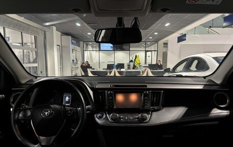 Toyota RAV4, 2017 год, 2 650 000 рублей, 30 фотография