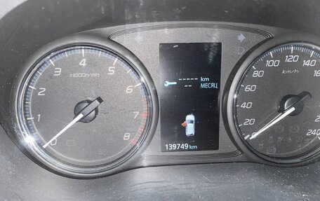 Mitsubishi Outlander III рестайлинг 3, 2019 год, 2 100 000 рублей, 5 фотография