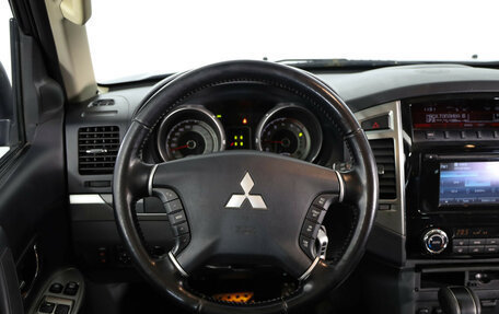 Mitsubishi Pajero IV, 2015 год, 2 350 000 рублей, 10 фотография