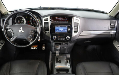 Mitsubishi Pajero IV, 2015 год, 2 350 000 рублей, 9 фотография