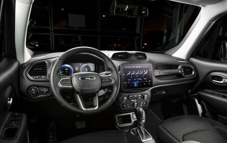 Jeep Renegade I рестайлинг, 2025 год, 4 600 000 рублей, 15 фотография