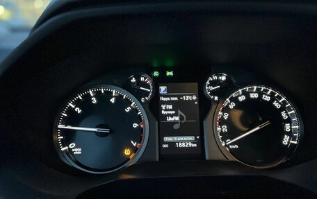 Toyota Land Cruiser Prado 150 рестайлинг 2, 2018 год, 7 000 000 рублей, 11 фотография