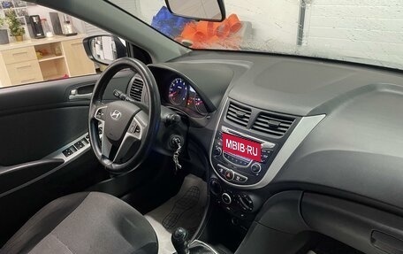 Hyundai Solaris II рестайлинг, 2014 год, 750 000 рублей, 12 фотография