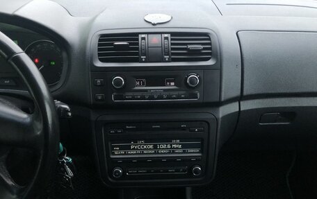 Skoda Fabia II, 2011 год, 830 000 рублей, 14 фотография