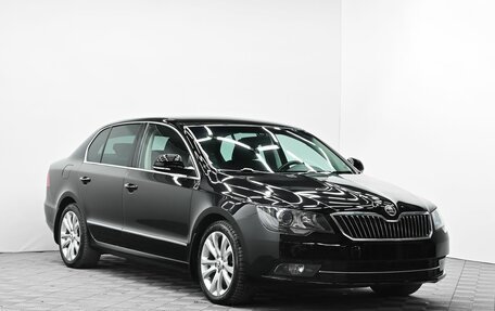 Skoda Superb III рестайлинг, 2013 год, 995 000 рублей, 2 фотография