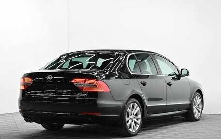 Skoda Superb III рестайлинг, 2013 год, 995 000 рублей, 4 фотография
