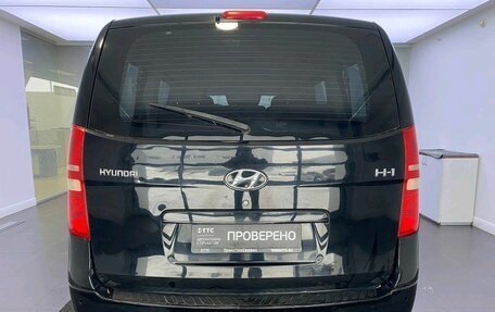 Hyundai H-1 II рестайлинг, 2012 год, 999 000 рублей, 6 фотография