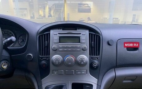 Hyundai H-1 II рестайлинг, 2012 год, 999 000 рублей, 15 фотография