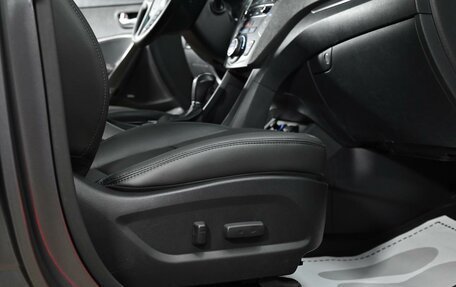 Hyundai Santa Fe III рестайлинг, 2018 год, 2 155 000 рублей, 15 фотография