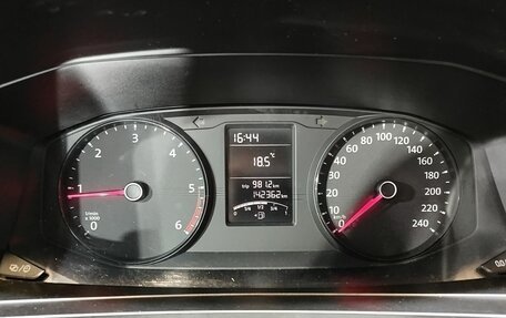 Volkswagen Caravelle T6 рестайлинг, 2016 год, 2 700 000 рублей, 13 фотография